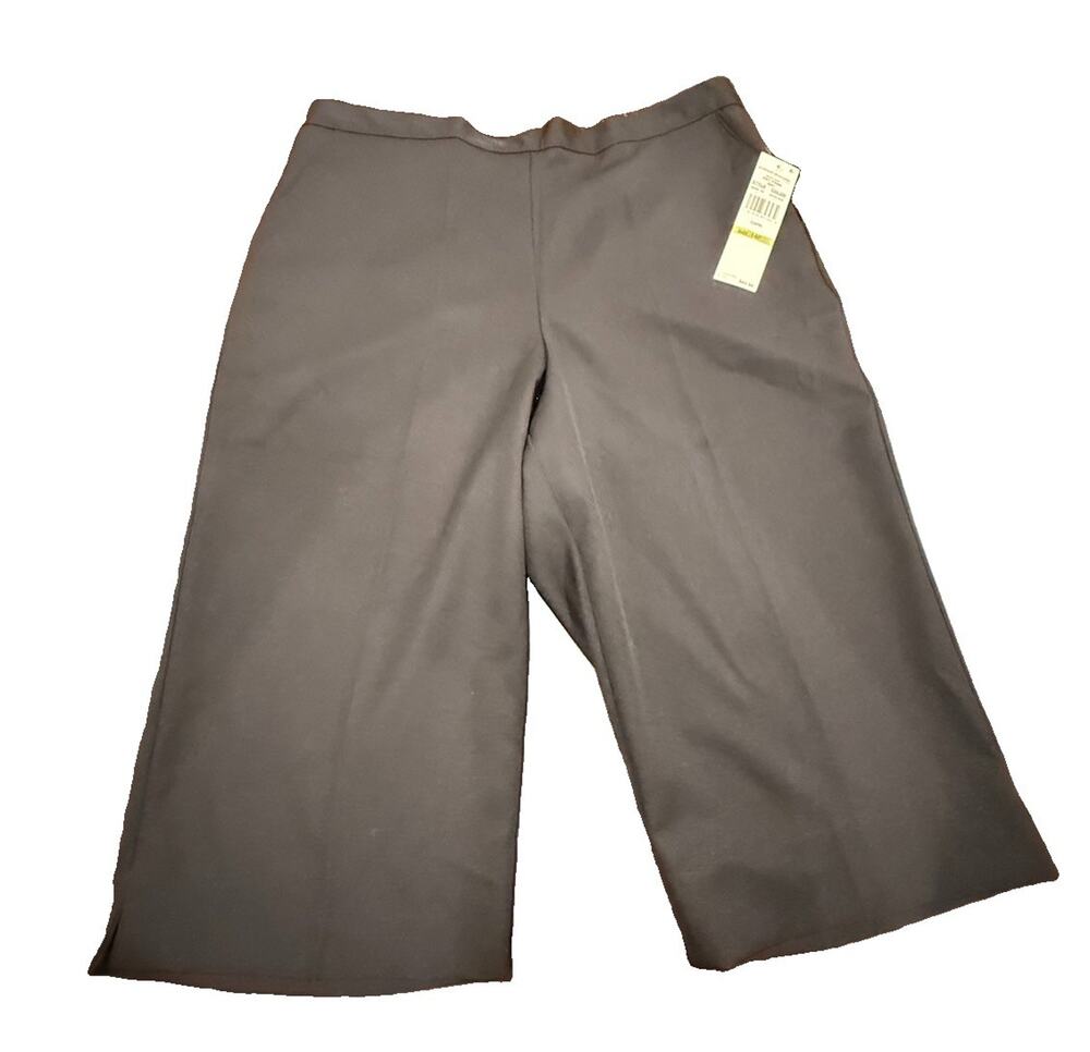 Alfred Dunner Womens 14P Black Capri Pants Petite Pull On Stretch NWT